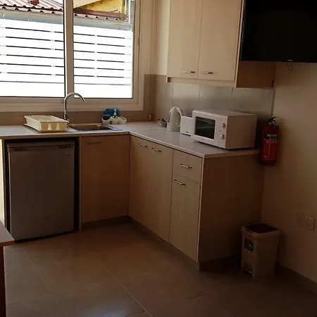 Zorbas No 3 לרנקה