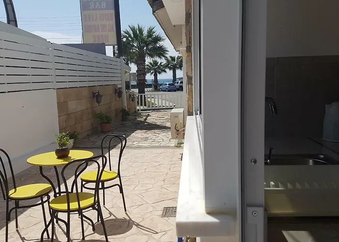 Zorbas No 3 ラルナカ